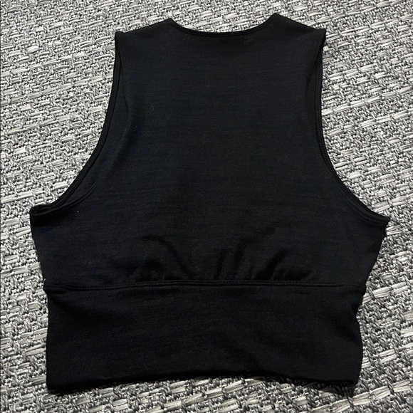 Wilfred Free | Black Valeria V-Neck Tank - Picture 5 of 8